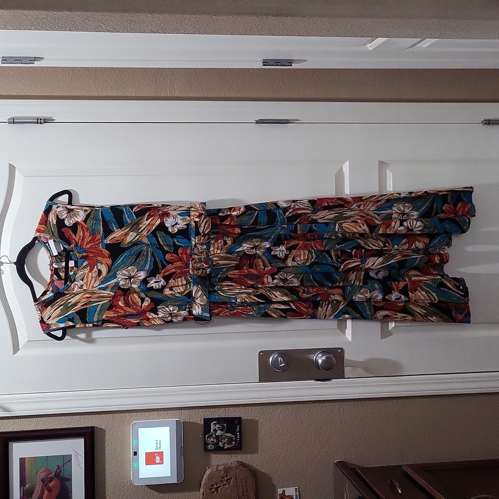 Sleeveless tropical print dress in size 12 from the Caliche Collection